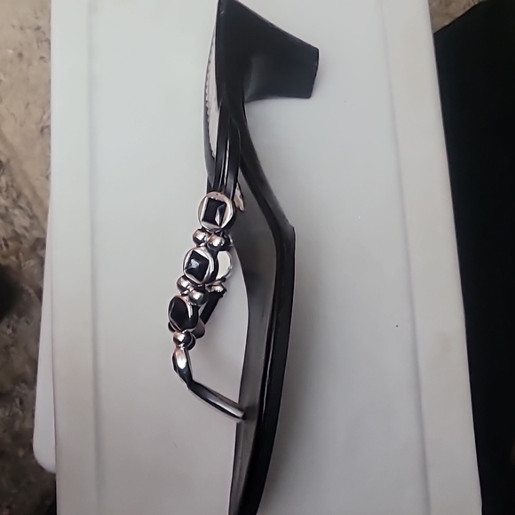 Sandals - Picture 3 of 3